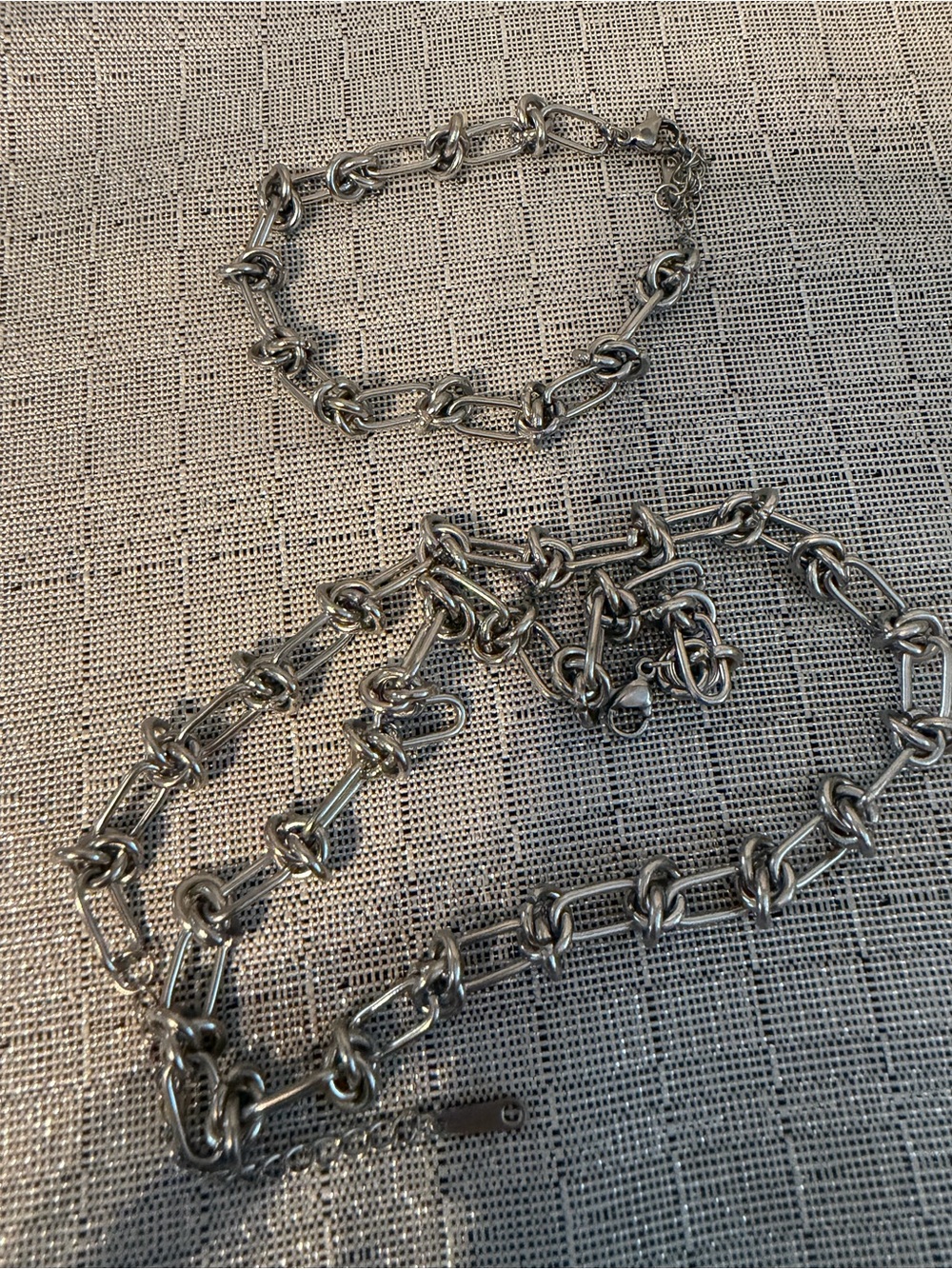 Stainless Steel Knot Link Necklace - Women Jewelry - Picture 3 of 6